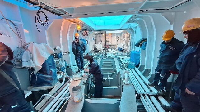 The Damen Csd 650 Modular Design Consists Of A Main Pontoon And Separate Side Pontoons.e28729