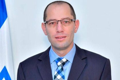 Photo 2025 01 12 23 40 15