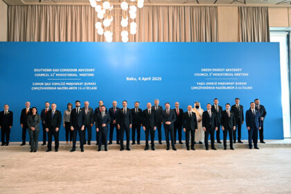 1743752121242758832 scaled