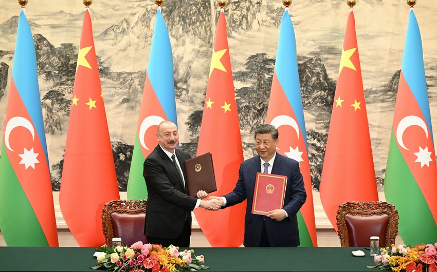 9aec4a57 3b01 3707 8041 86d23e7a1bd2 850