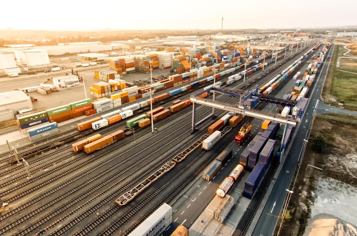 Middle corridor article 210425