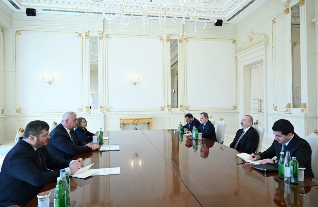 1748152836380522862 scaled