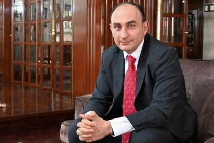 E9060229 c2ba 3656 a4d2 b445fbfe8ca7 850