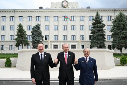 1751655102 986642bab4094ba3150a3058f13e4639