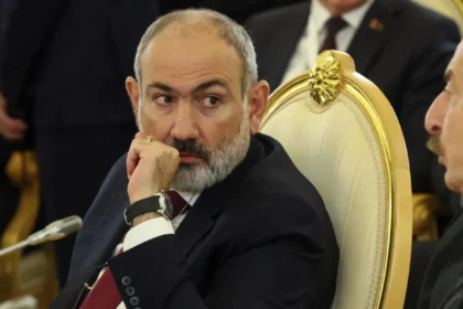 Armenian pm nikol pashinyan listens to azerbaijani president ilham aliyev oct 2024 afp pool.jpg