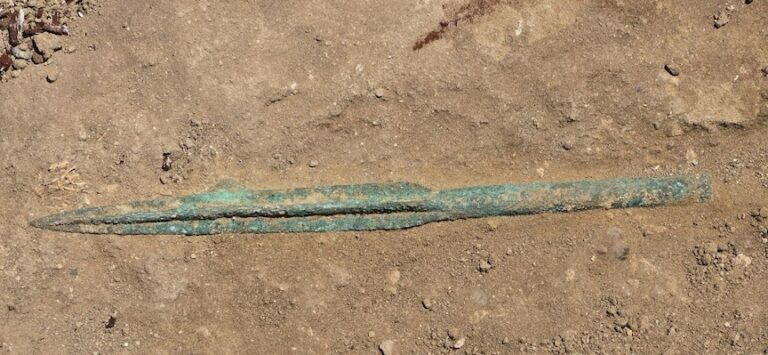 The bronze spearhead