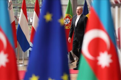 Thumbs b c 54d30c9cdb4705f0557373bbc02439b6