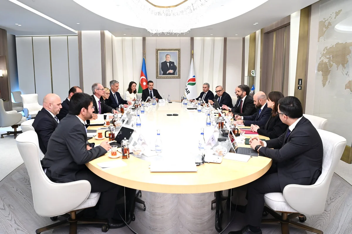 CKHIDnyUGxzM0cTVY0qXWHG2RLpl50ouIpKqe14u